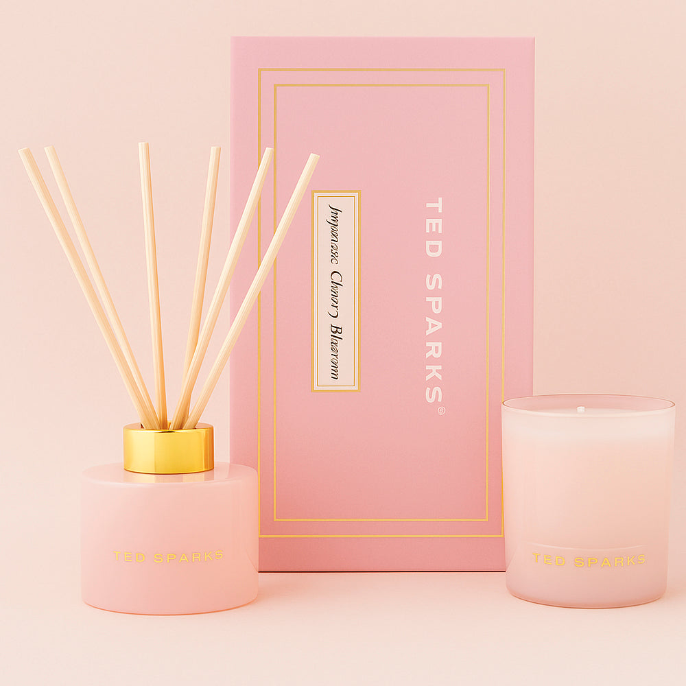 TED SPARKS Geschenkset – Raumduft Diffuser & Duftkerze „Japanese Cherry Blossom“