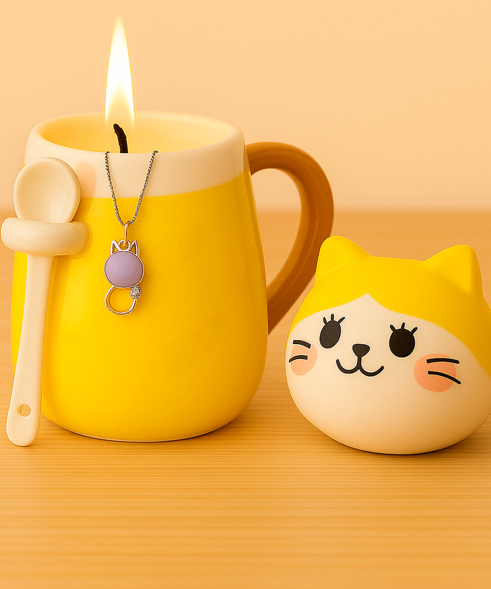 Schmuck Duftkerze - Juwelkerze mit Motiv Katze, in Keramiktasse mit Deckel und Löffel